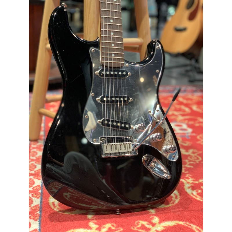 Guitare Electrique Occasion SQUIER Standard Series LRL BLK - Macca Music