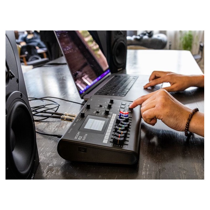 Enregistreur Multipistes ZOOM R12 - Macca Music